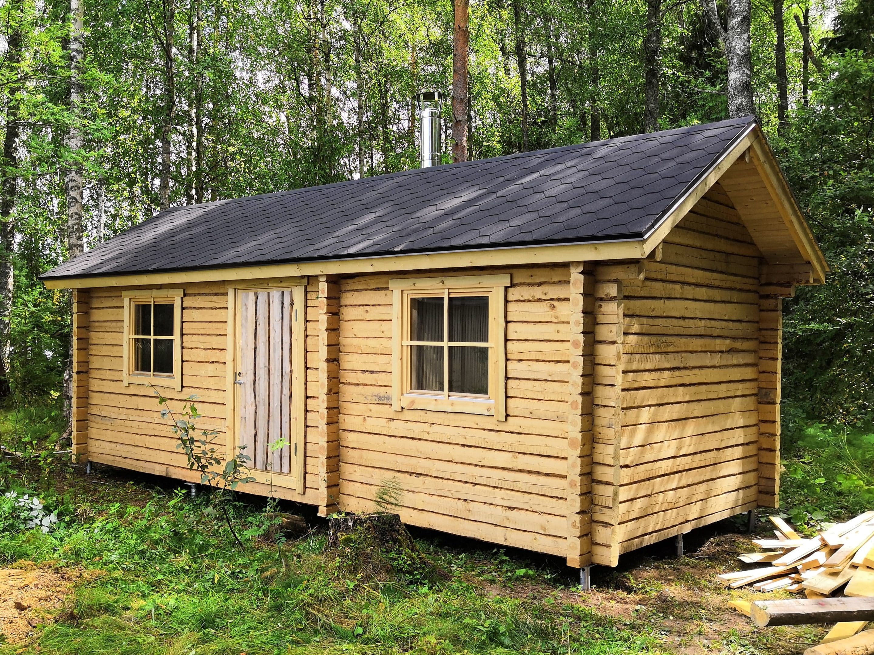 smartcapture Ekologinen, perinteinen hirsimökki.